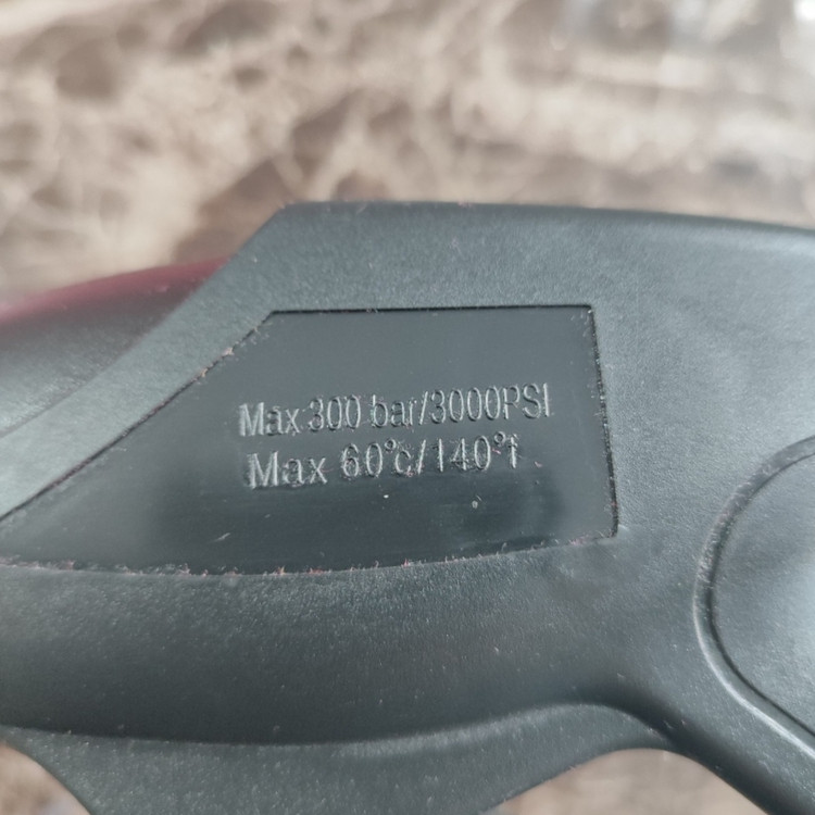 تفنگی و لانس بلند کارواش مدل Max300bar3000psi جنس اصلی مکس مناسب تمام کارواش های دینامی و کالسکه ای