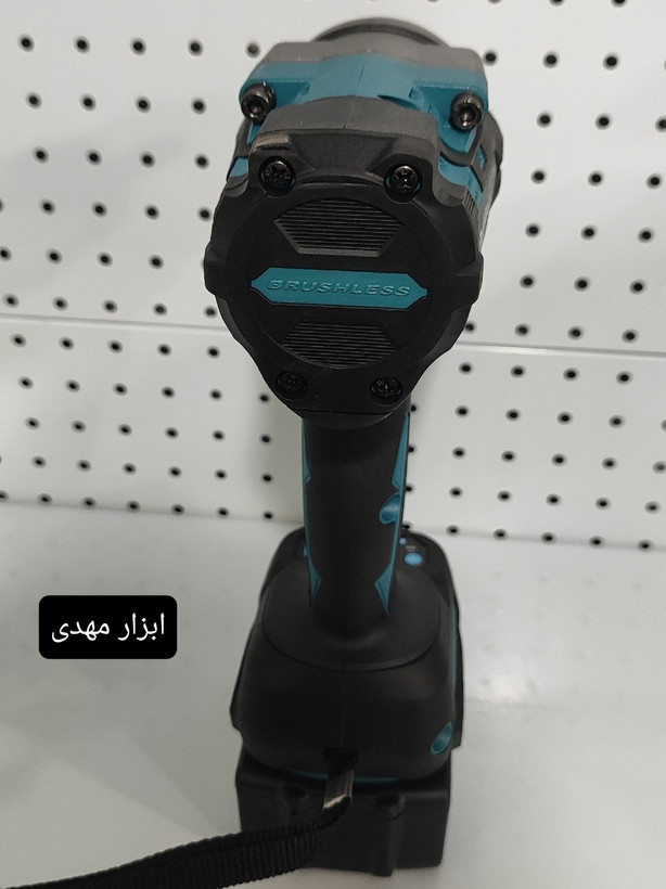 بکس شارژی ۱۱۸ ولت براشلس ماکیتا ۸۰۰ نیوتون ۲ باتری مدل ۹۰۰۶makita