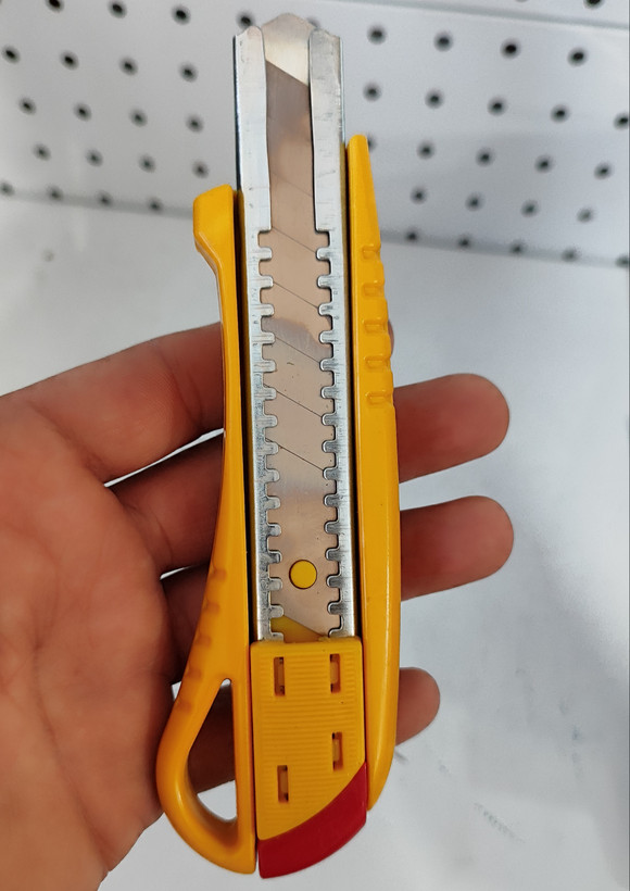 کاتر 18میلیمتر آسامکس مدل 18mm