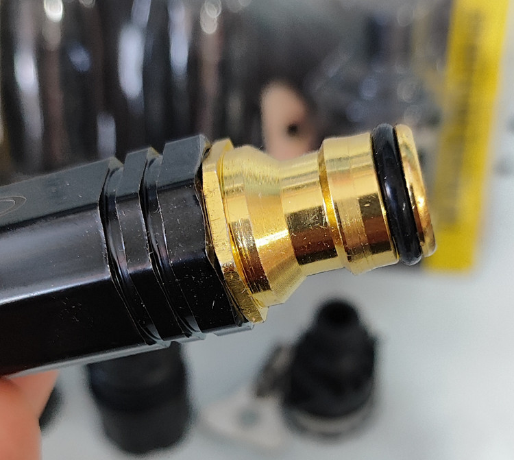 کارواش سر شلنگی 4 تیکه دو سر کوبلینگ نازل برنجی مدل 12mm